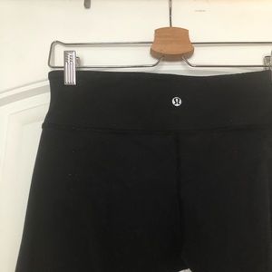 Lululemon cropped pants